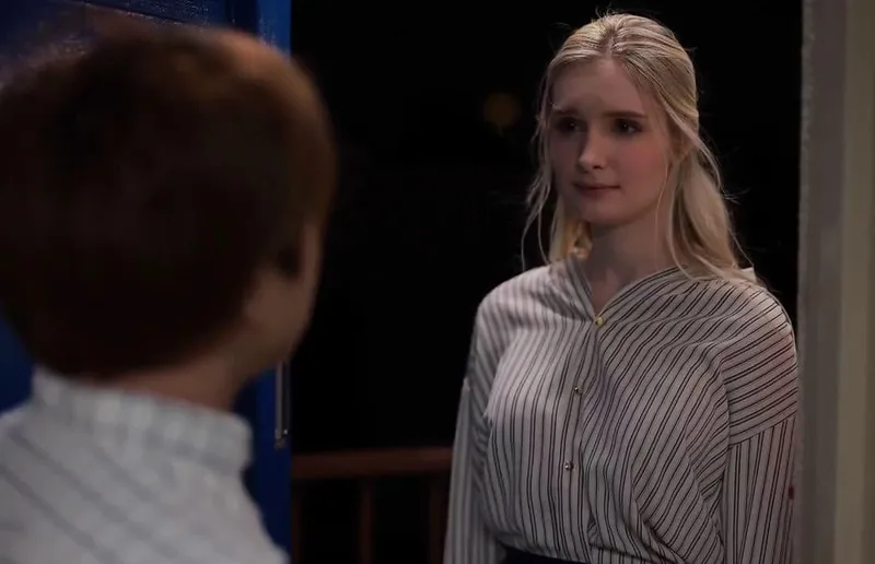 Cô đơn nơi xứ lạ với ông chồng già, bà xã tây được anh nhà kế bên an ủi