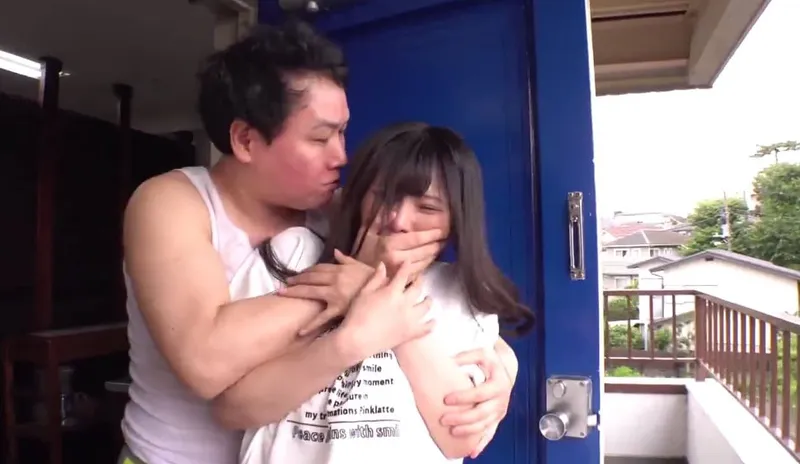 Tình đầu của tôi đã bị gã cạnh nhà trả bài tơi tả